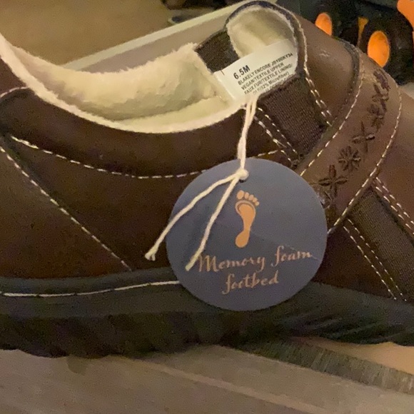 JBU Blakey Encore Slip Ons - Picture 5 of 5